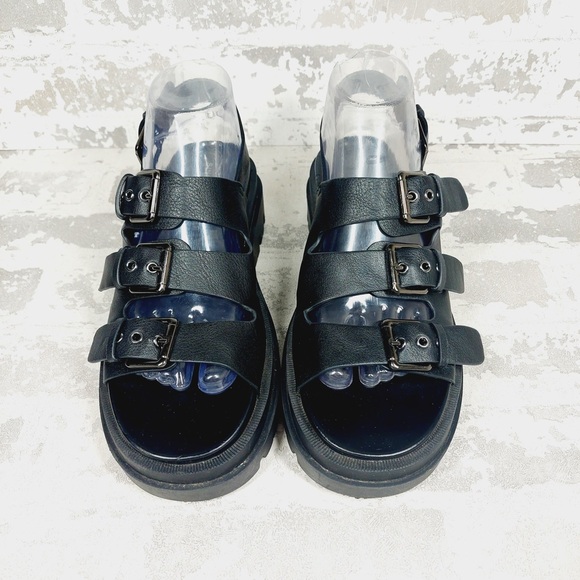 NEW Sincerely Jules Heaven Platform Black Buckle Lug Sandals H669 - Picture 3 of 12